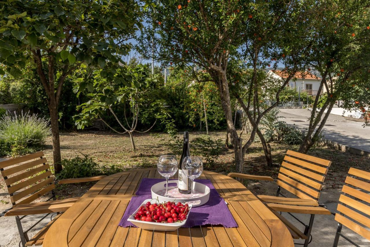 Apartment Lamasha Kaštela Kültér fotó